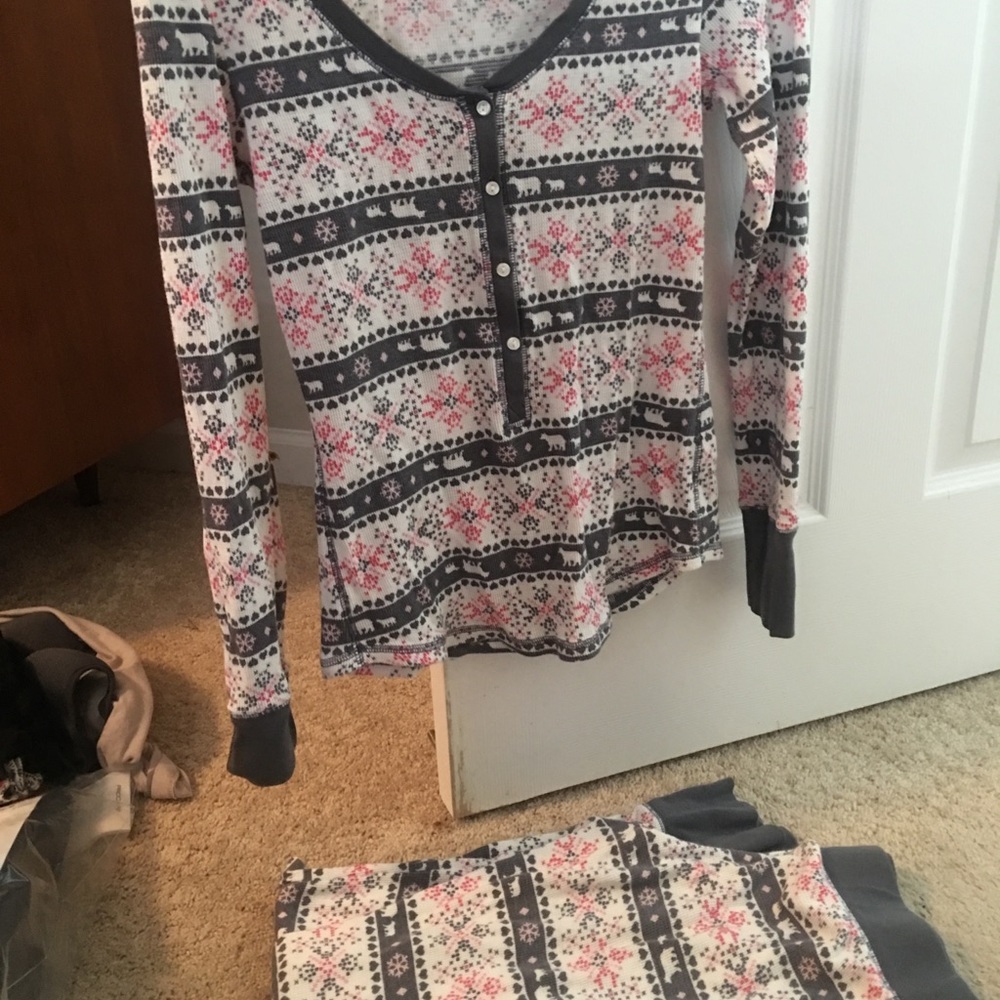 VS thermal sleepwear set
